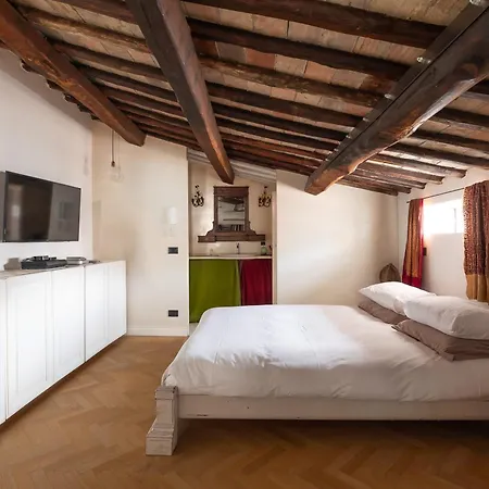 Monti Designer Loft By Romeloft Apartment Rome